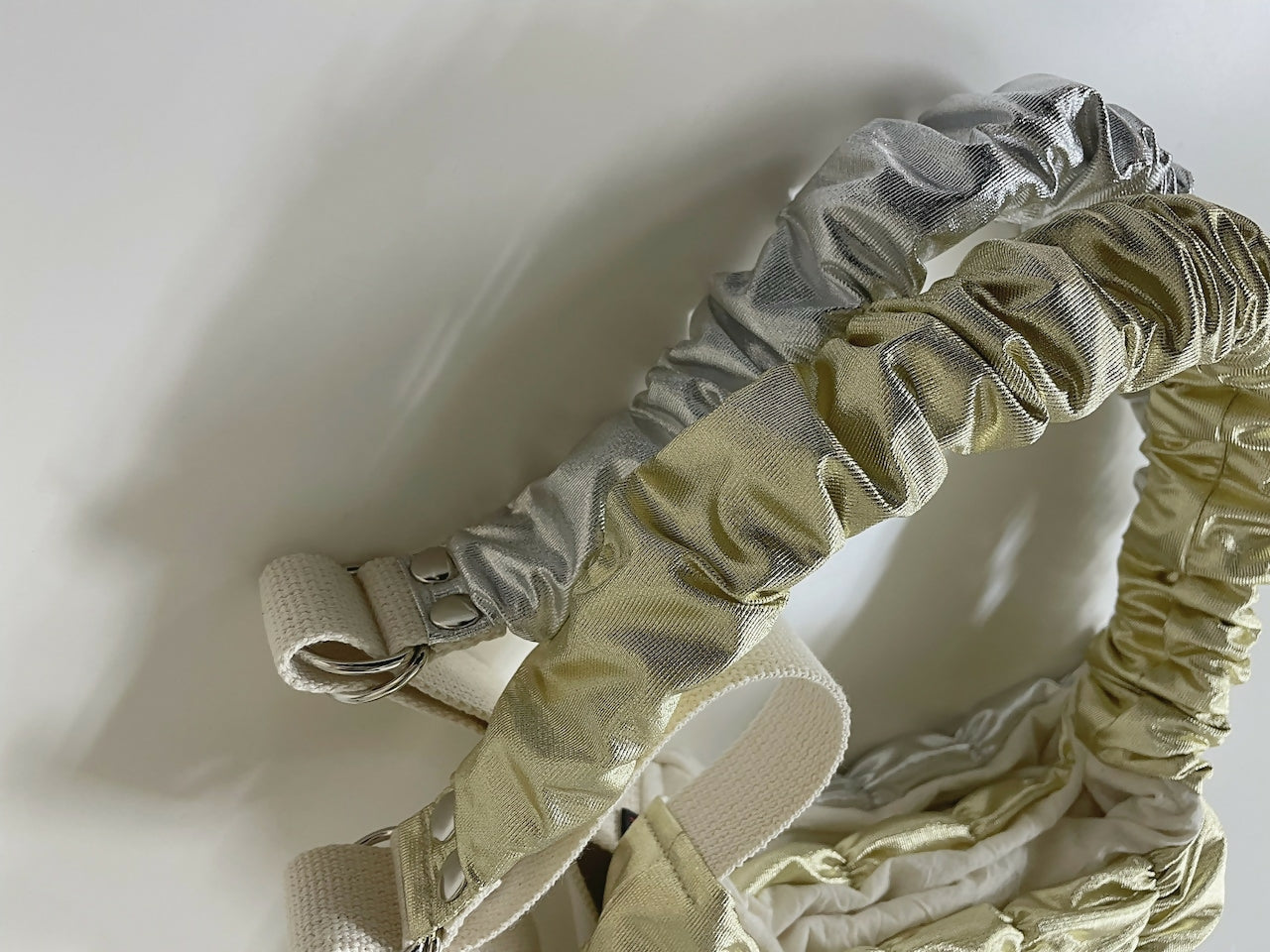 METALLIC COLLAGE BAG GATHER HANDLE Keiyamaguchi works