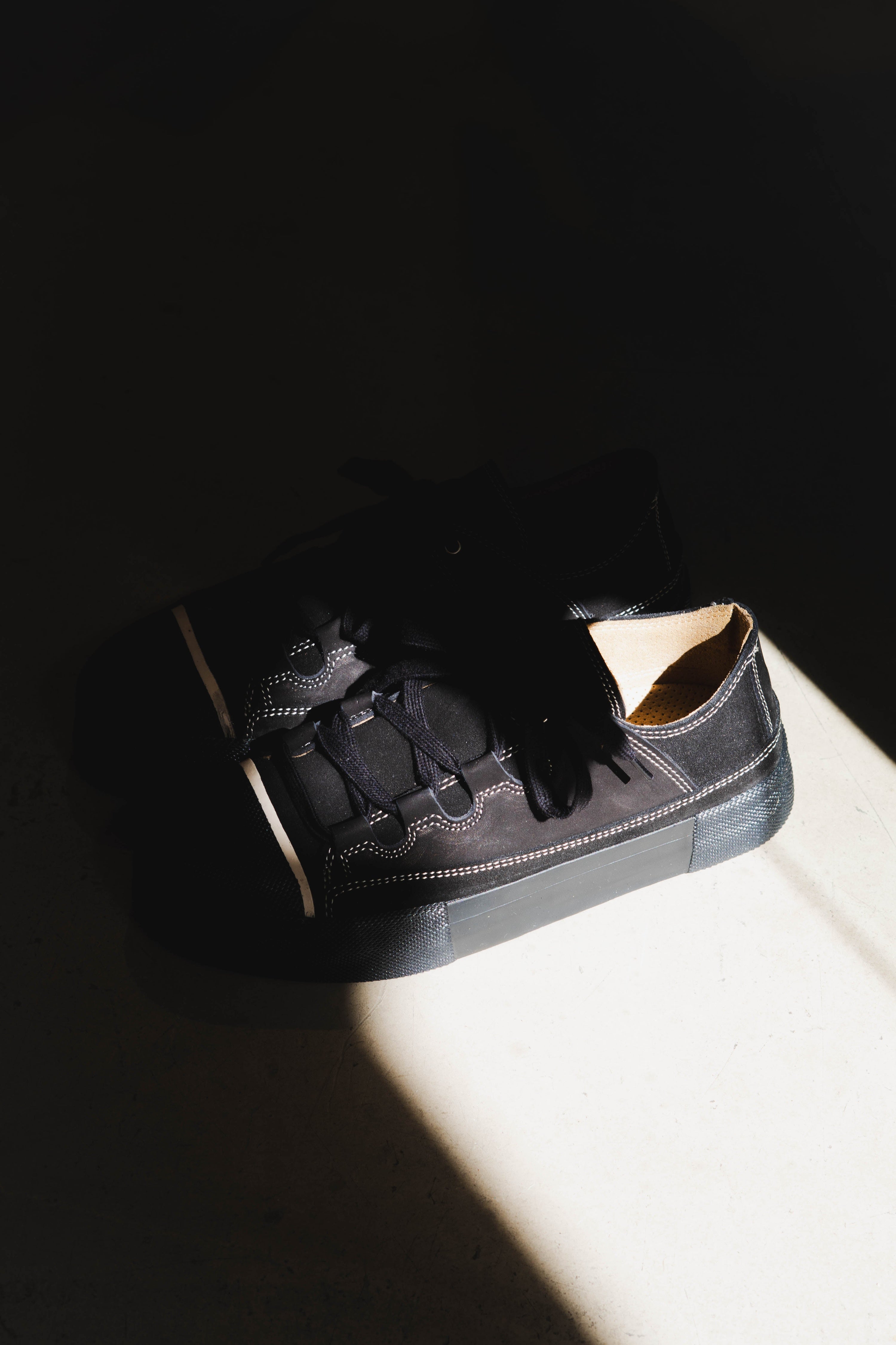 TARMAC PLUS - BLACK BS WOLLOW