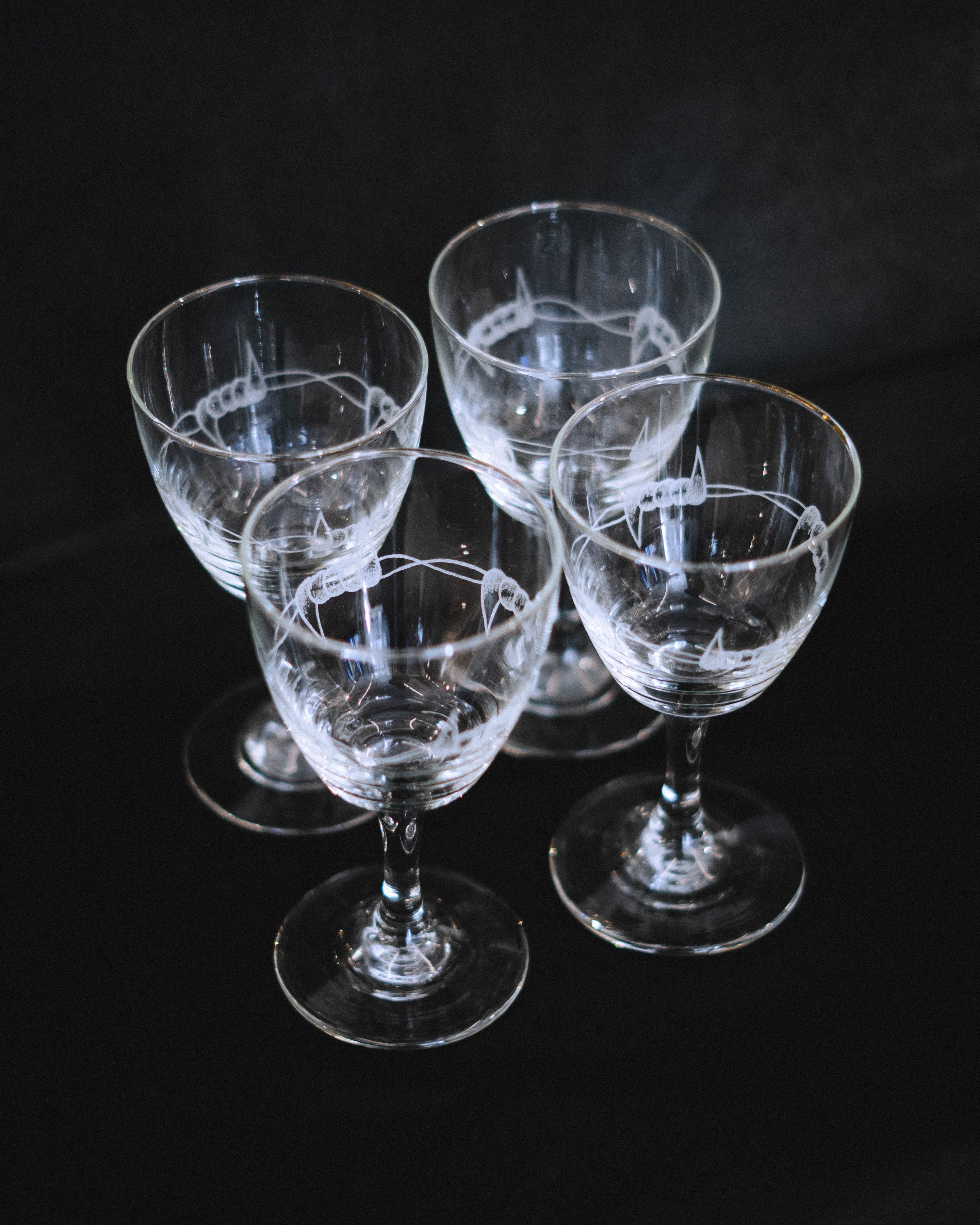 ENGRAVED WINE GLASSES Lysdal