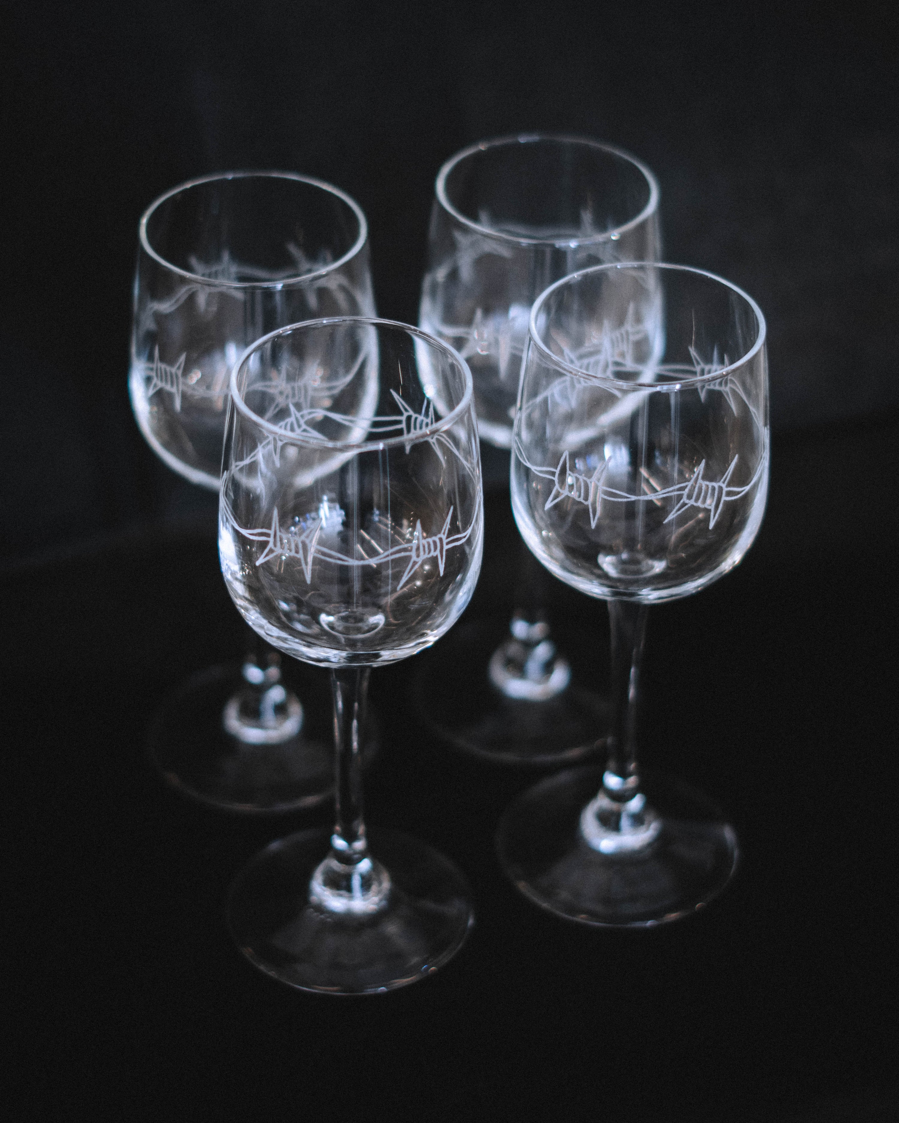 ENGRAVED WINE GLASSES #2 Lysdal