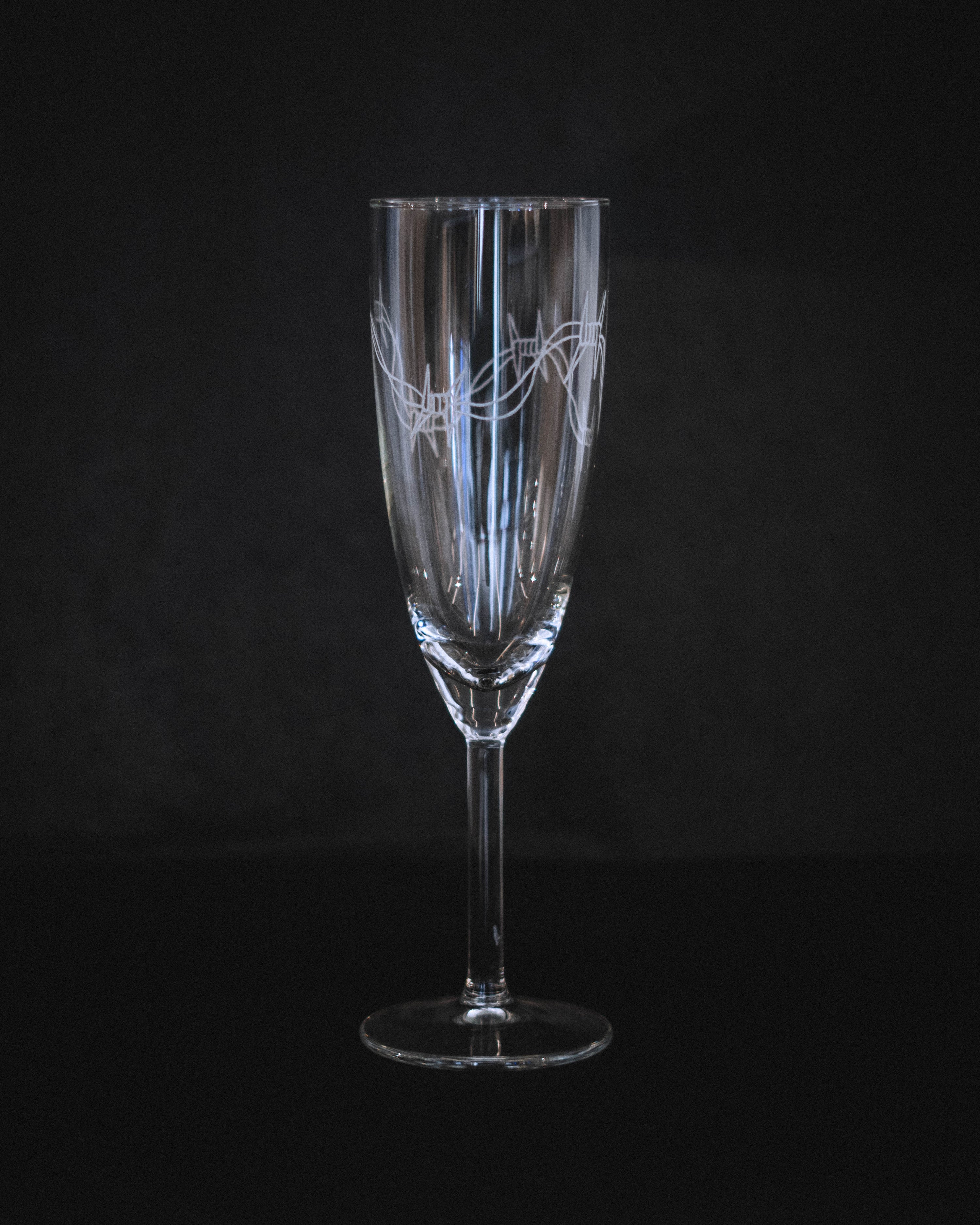 ENGRAVED CHAMPAGNE GLASSES Lysdal