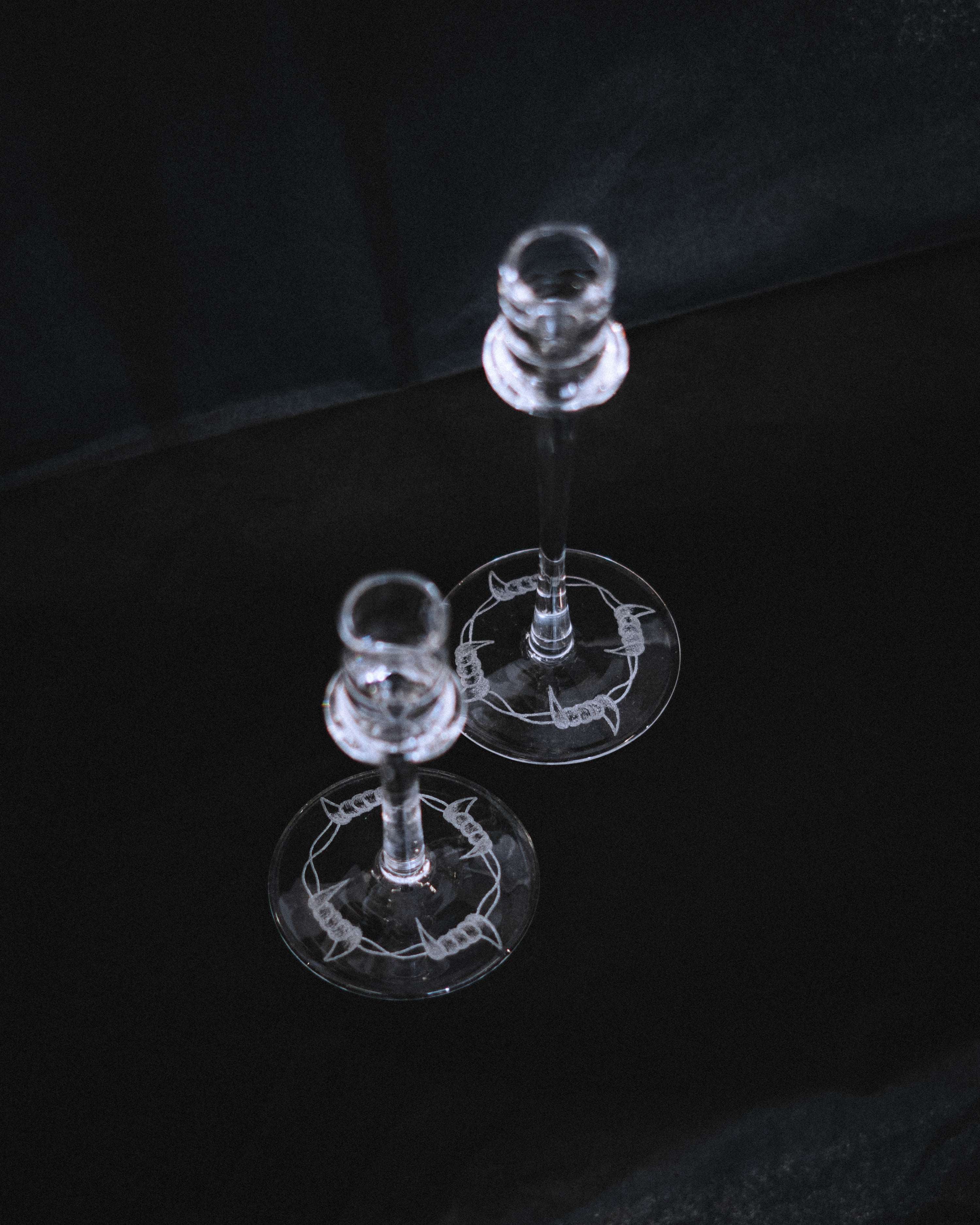 ENGRAVED GLASS CANDLE HOLDER Lysdal