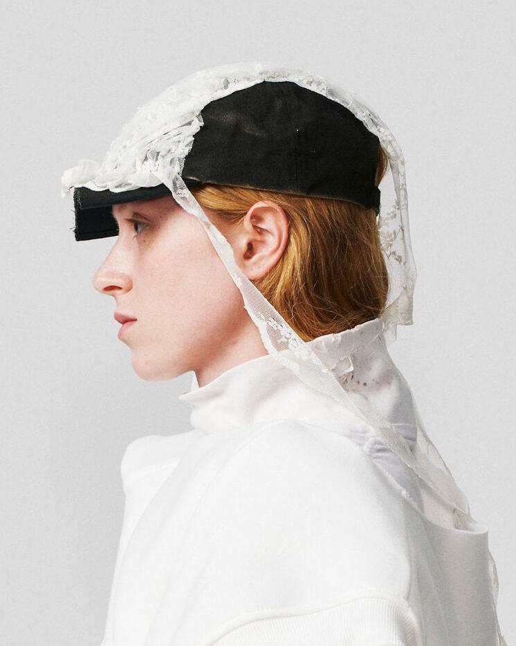 006-C-25 LaceCut Cap Studio Stars