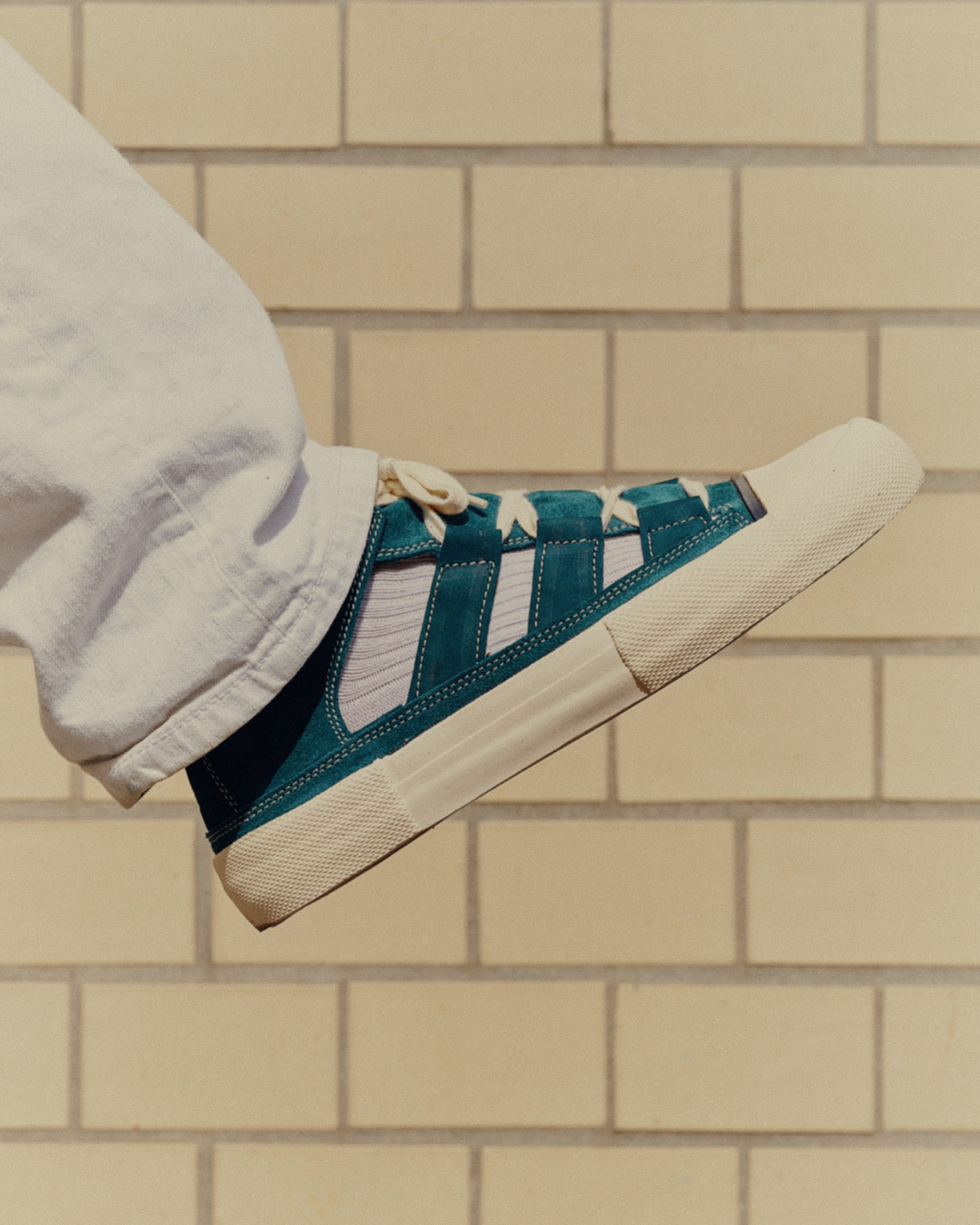 OPEN – FOREST GREEN WOLLOW