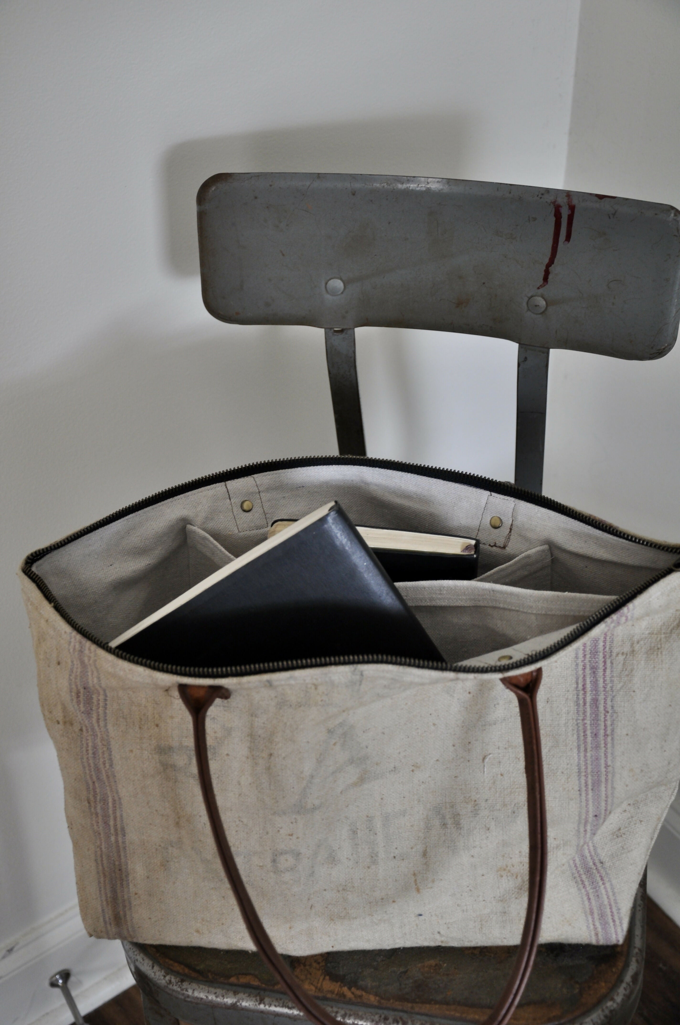 Feed Sack Zipper Tote – 0353 Studio Stars