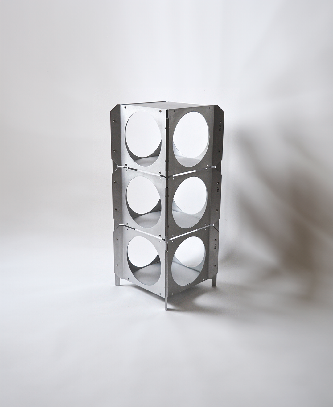 D300 SHELVES MLK furniture