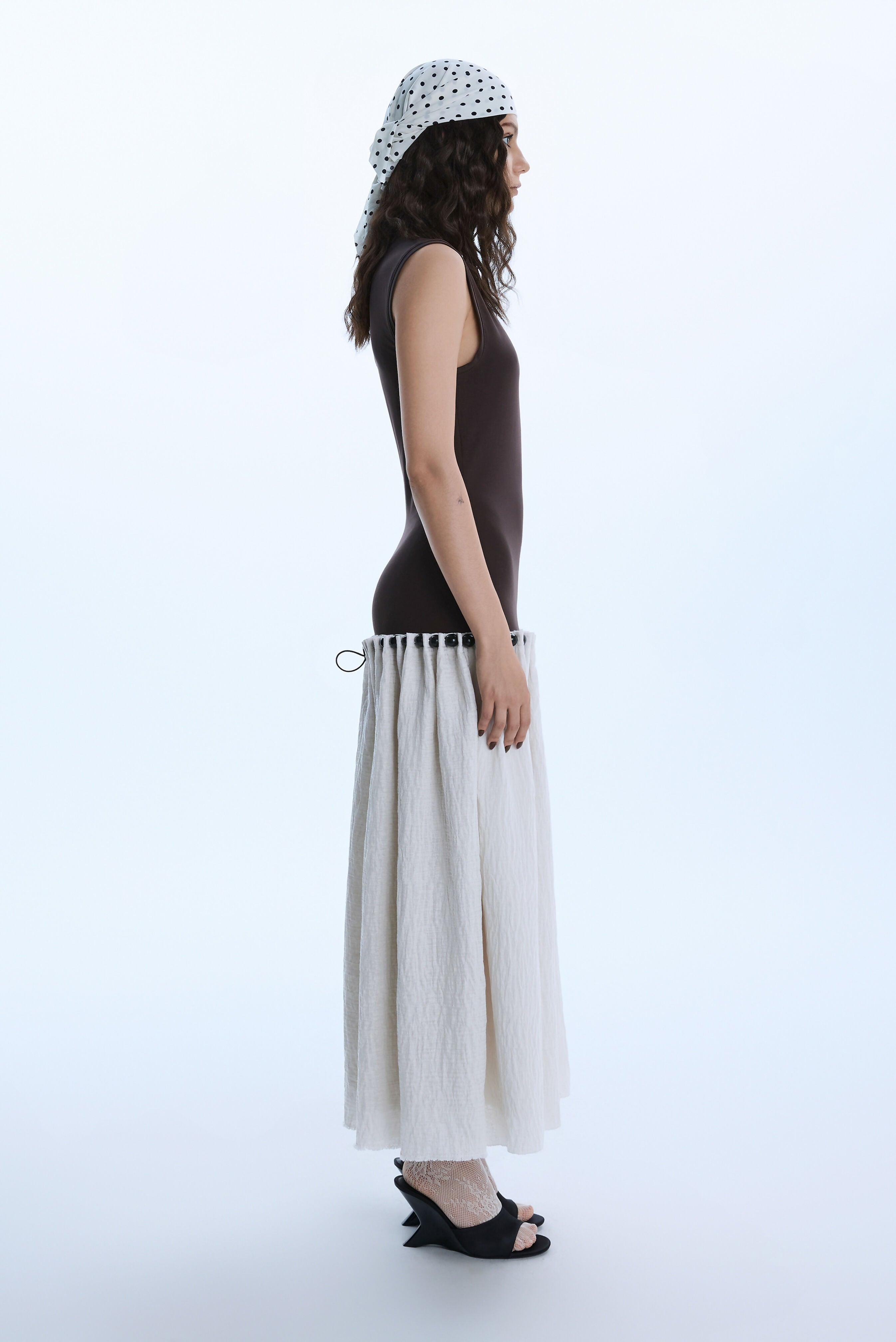 Bead dress / Brown Studio Stars