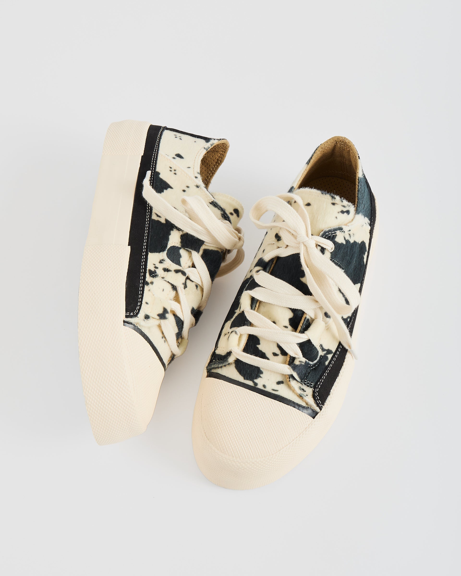 TARMAC STUDIO STARS - COW WOLLOW