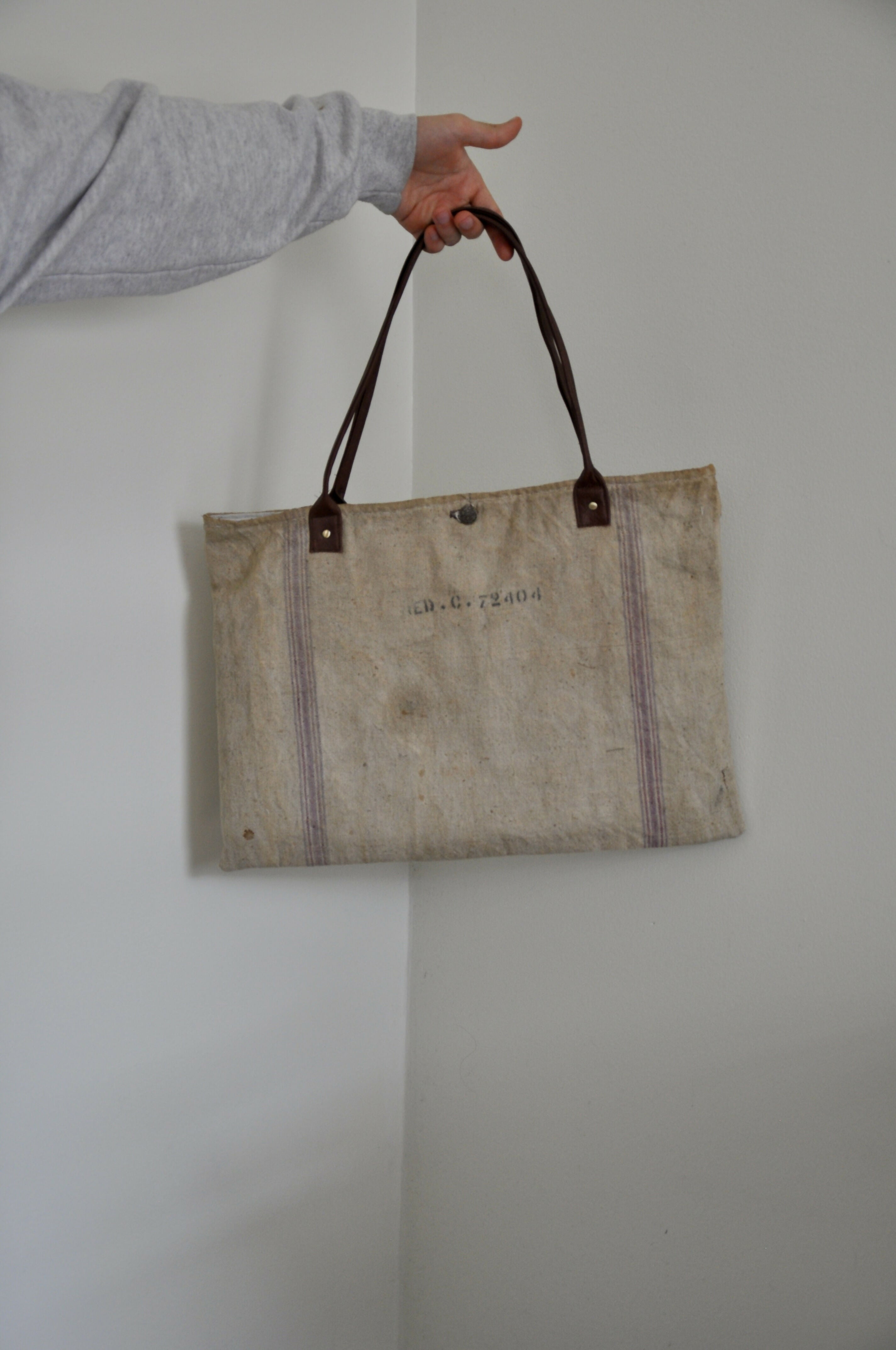 Feed Sack Shoulder Bag - 0355 Studio Stars