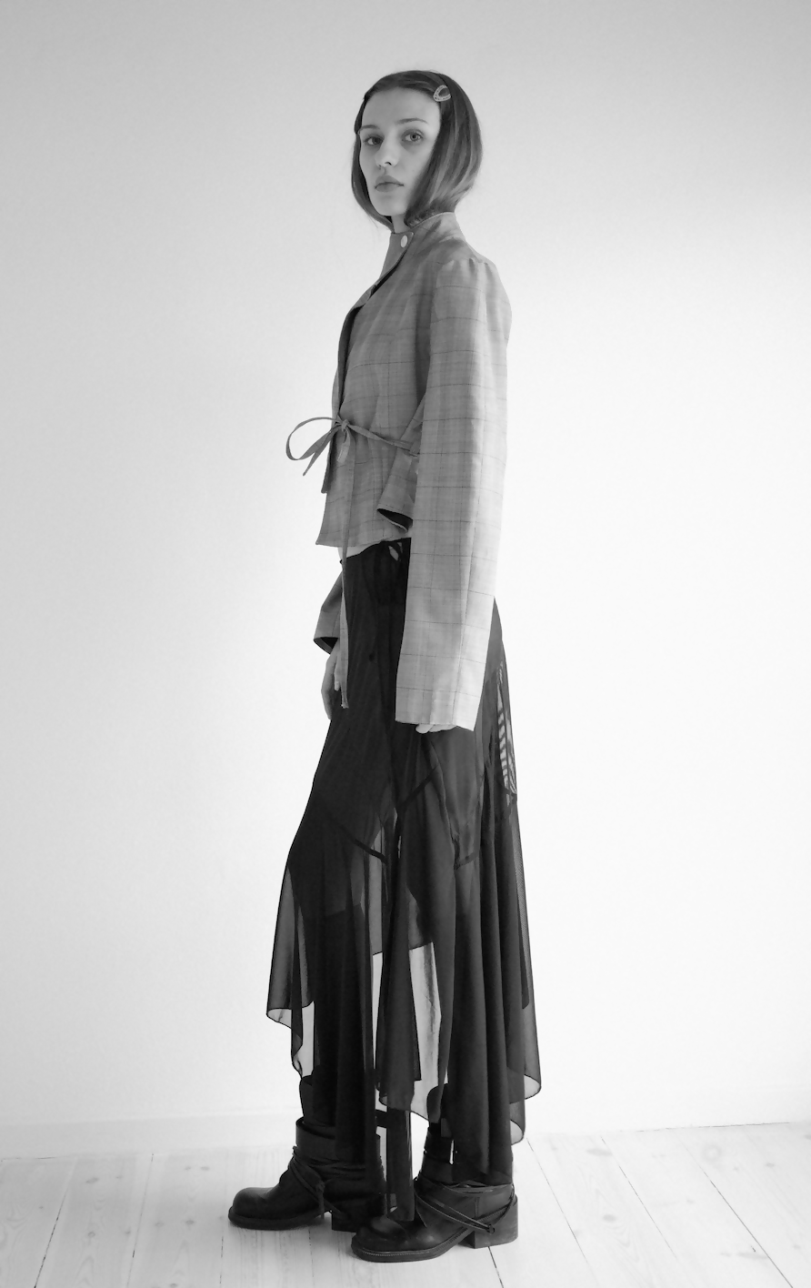 Asymatrical mesh skirt Mautou