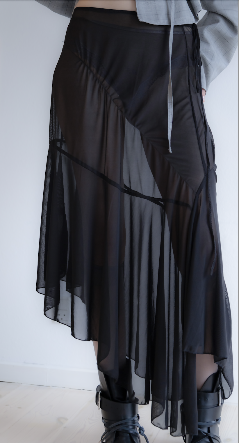Asymatrical mesh skirt Mautou