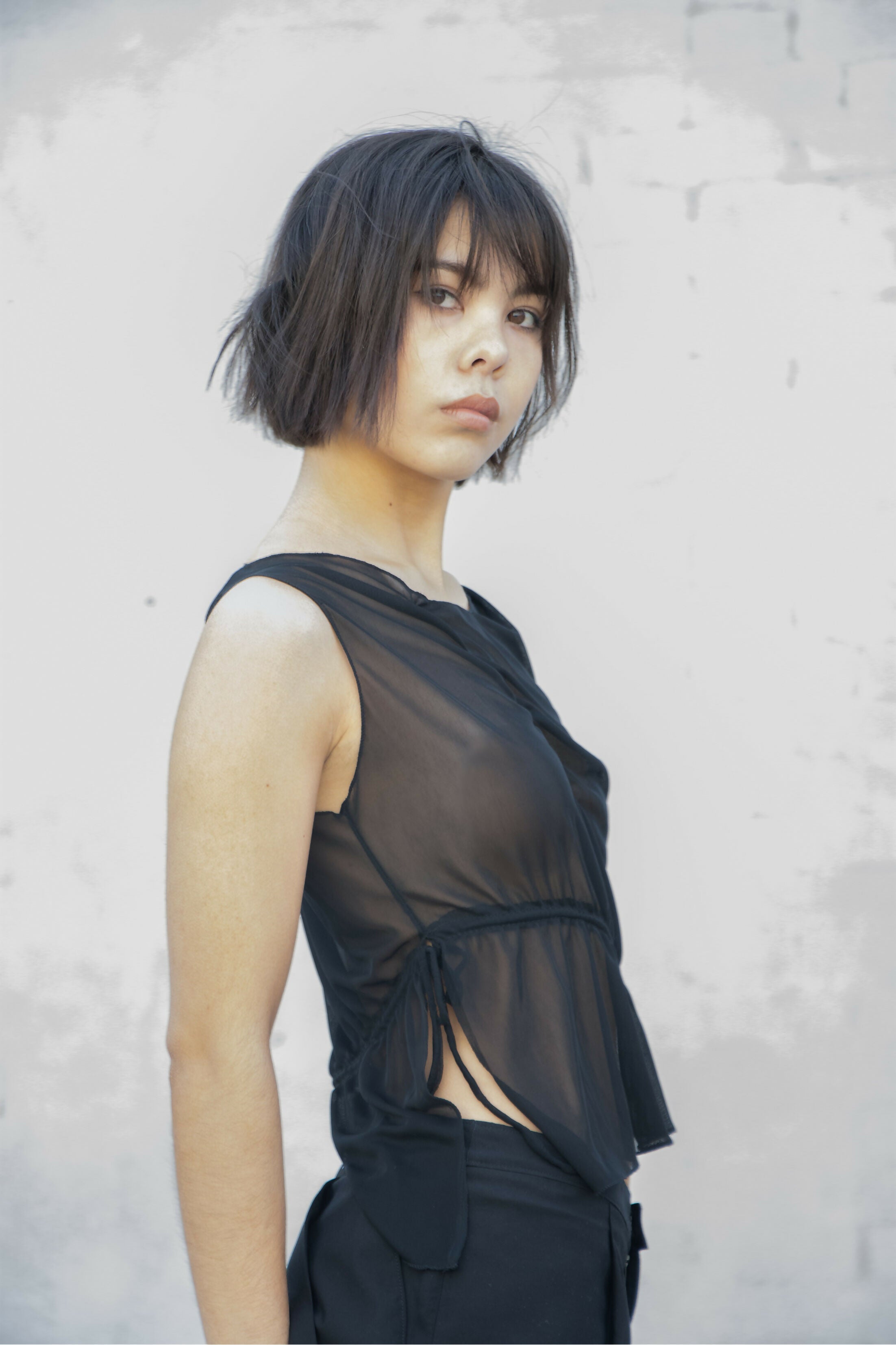 Asymmetrical mesh top Mautou