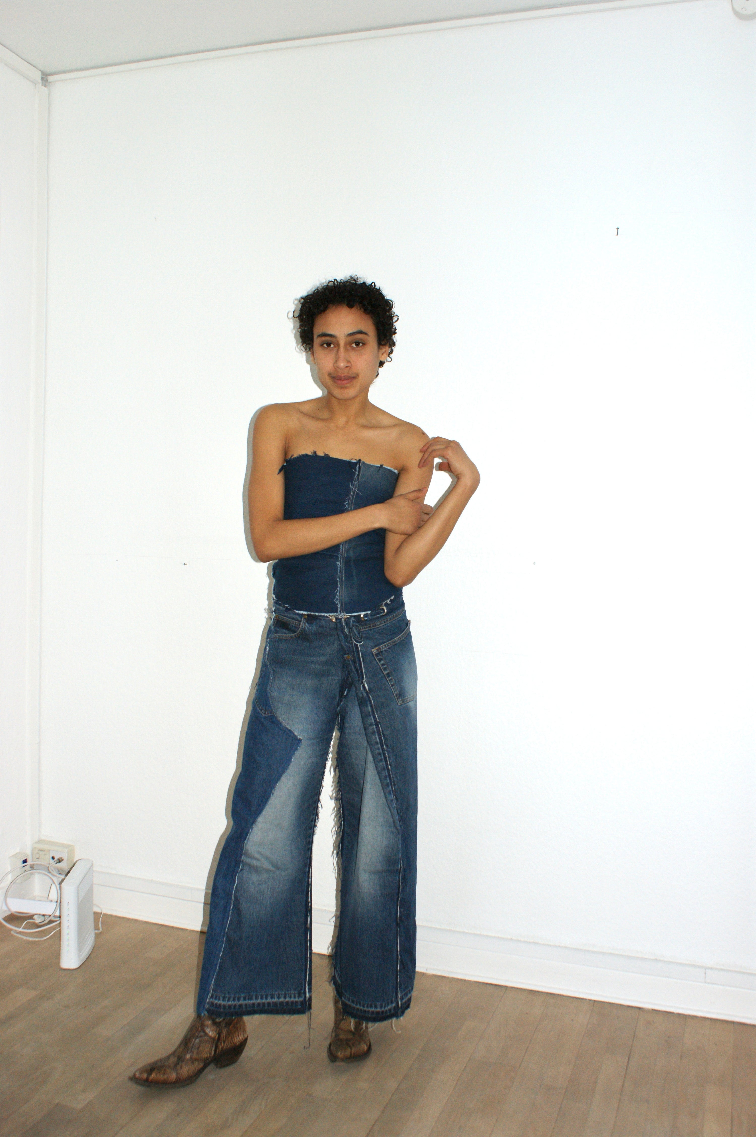 ADJUSTABLE DENIM JEANS - Studio Stars - katrine kjær